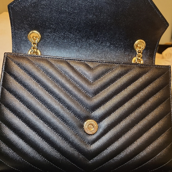 YSL BLACK MEDIUM ENVELOPE GOLD HARDWARE - Picture 9 of 12